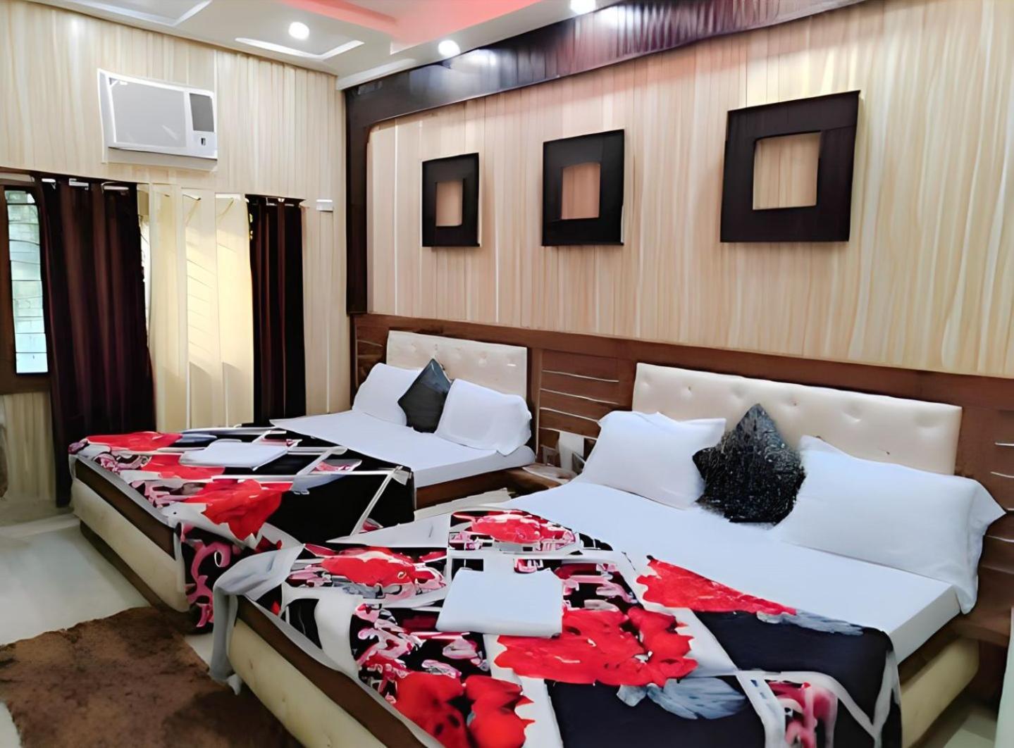 Taj Square A Luxurious Family Homestay Agra  Exterior foto