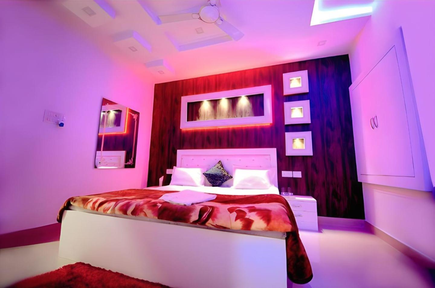 Taj Square A Luxurious Family Homestay Agra  Exterior foto