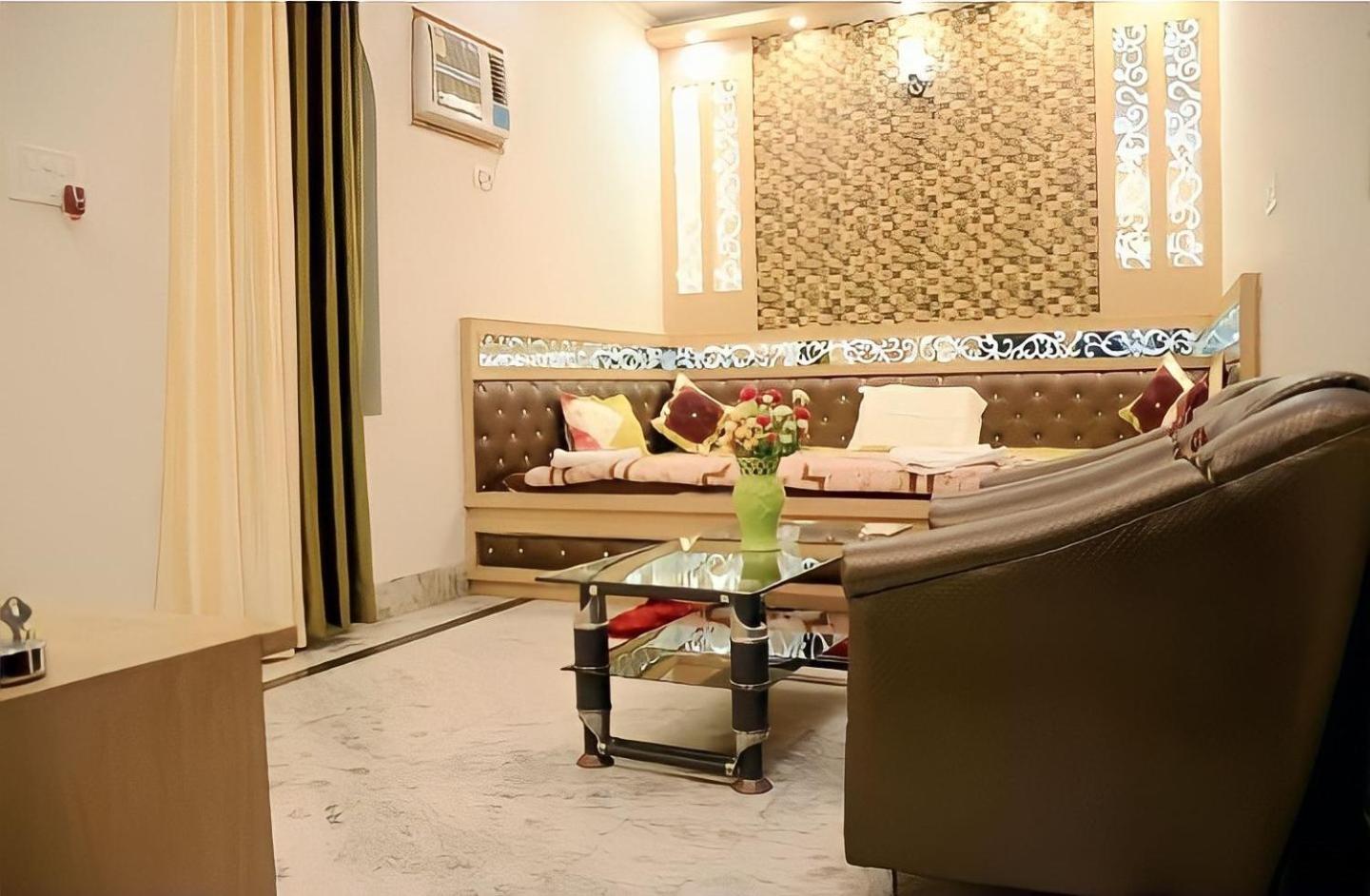 Taj Square A Luxurious Family Homestay Agra  Exterior foto