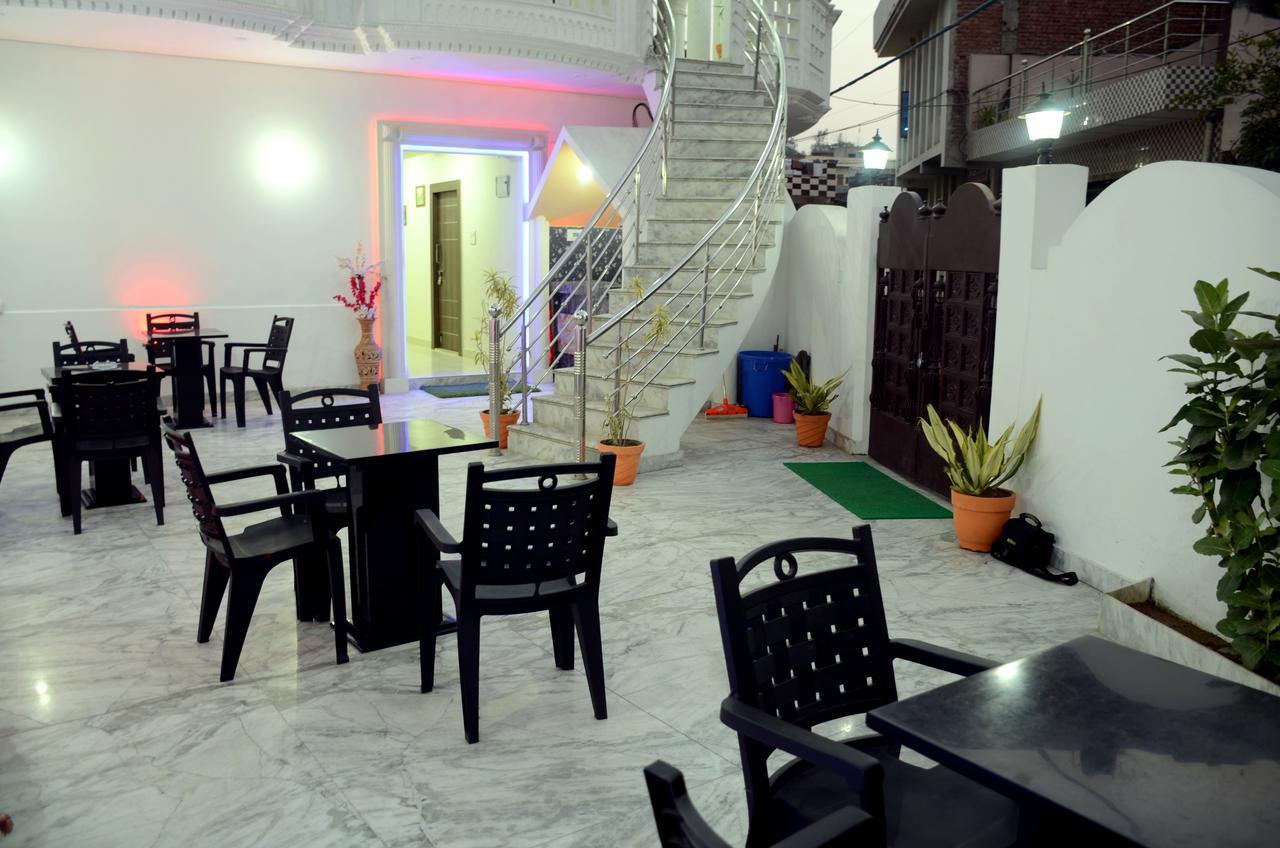 Taj Square A Luxurious Family Homestay Agra  Exterior foto